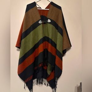 Poncho/Shawl SUPER CUTE